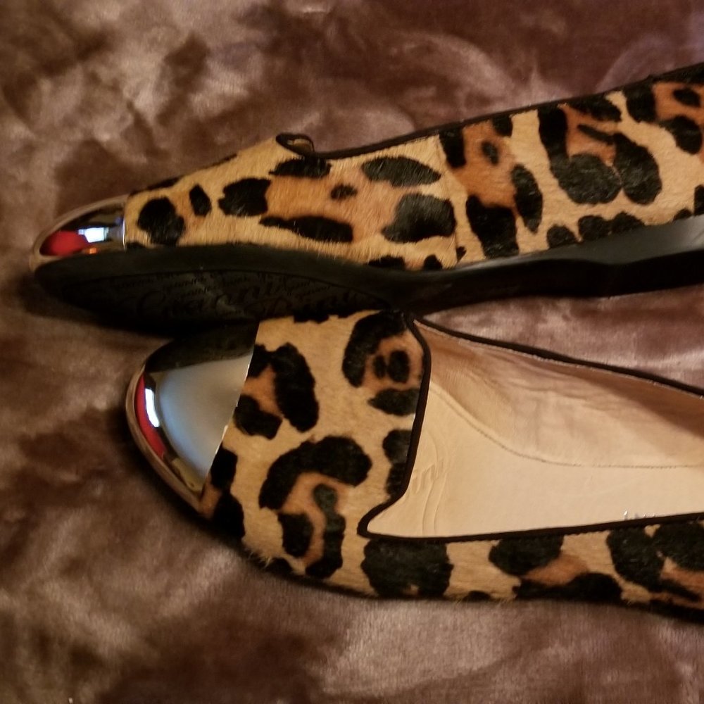 NWOT....Gianni Bini Leopard Print Calf Hair Loafer